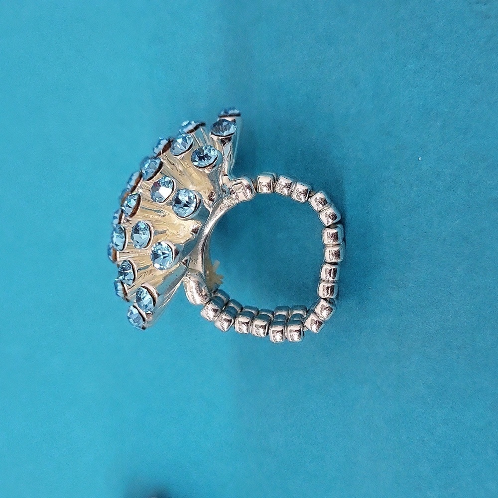 Ring bundle, 2 Embellished Statement Rings - Picture 4 of 8